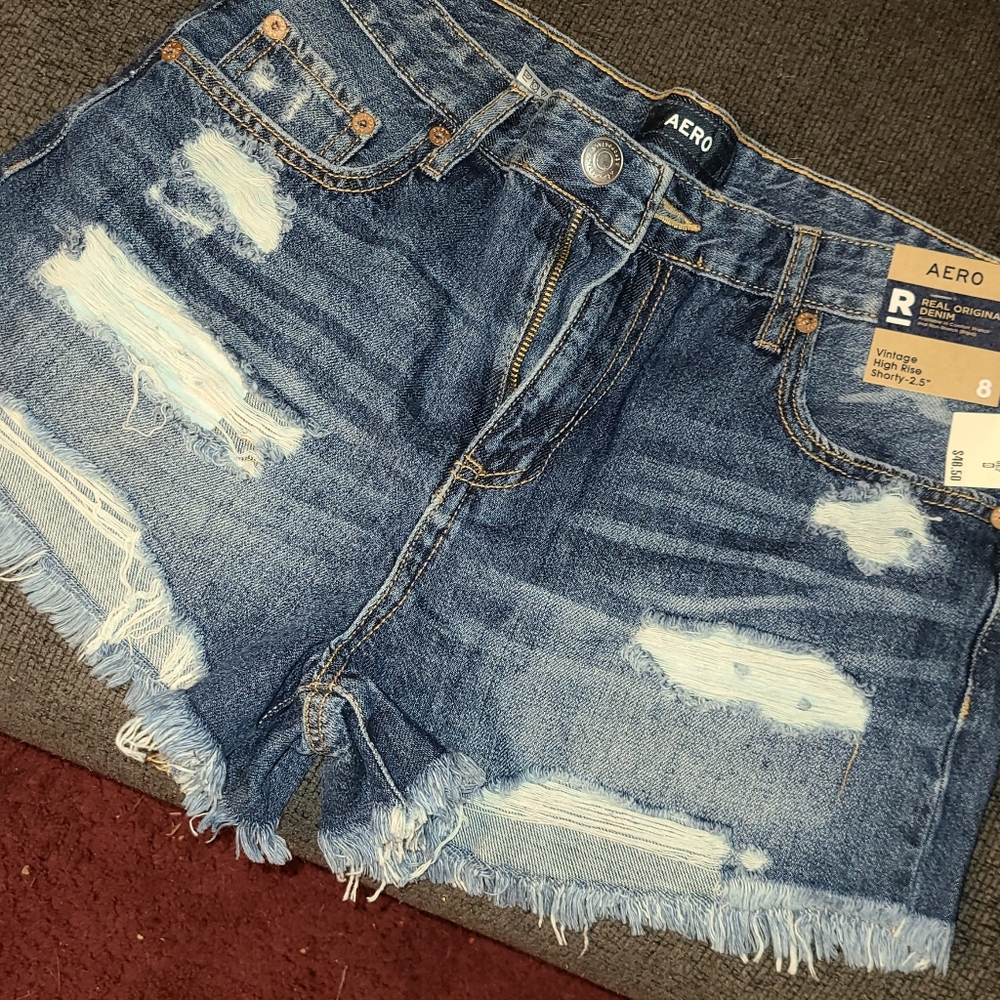 High waist shorty shorts. Demi